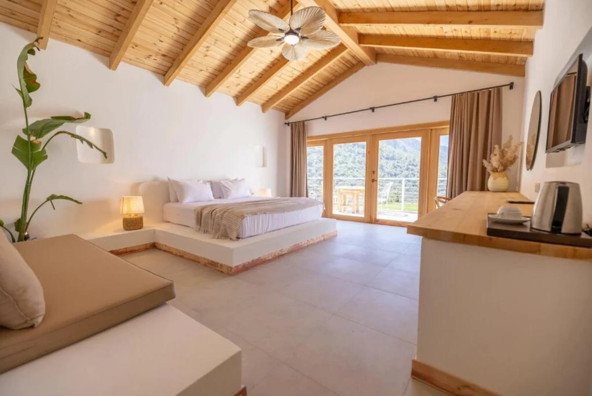 En fazla 3 yetişkin veya 2 yetişkin + 2 çocuk.