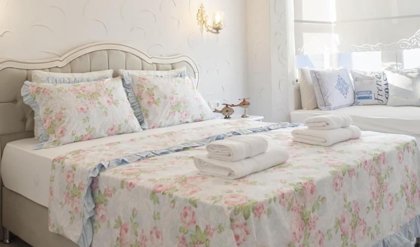 En fazla 3 yetişkin.