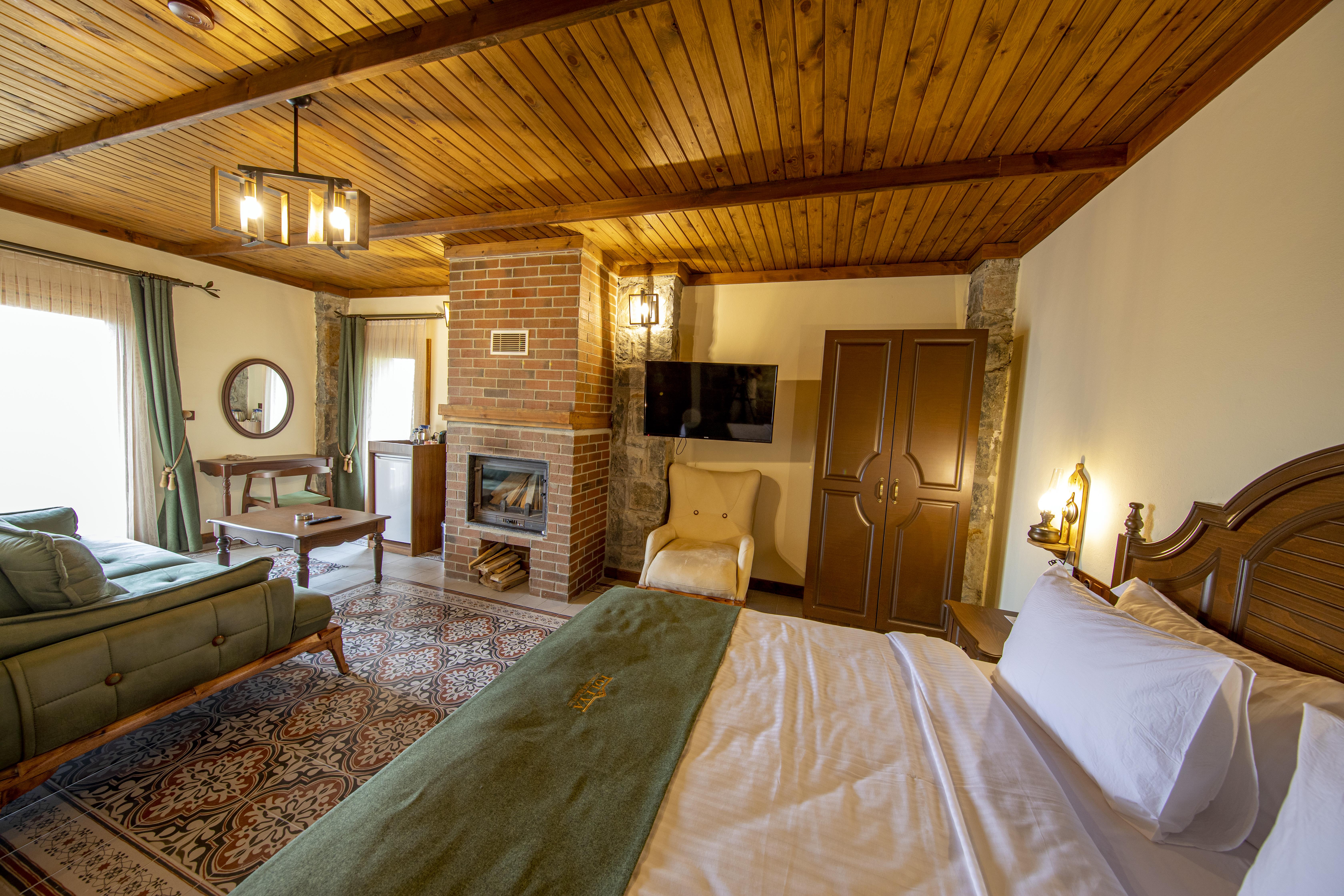 En fazla 4 yetişkin.