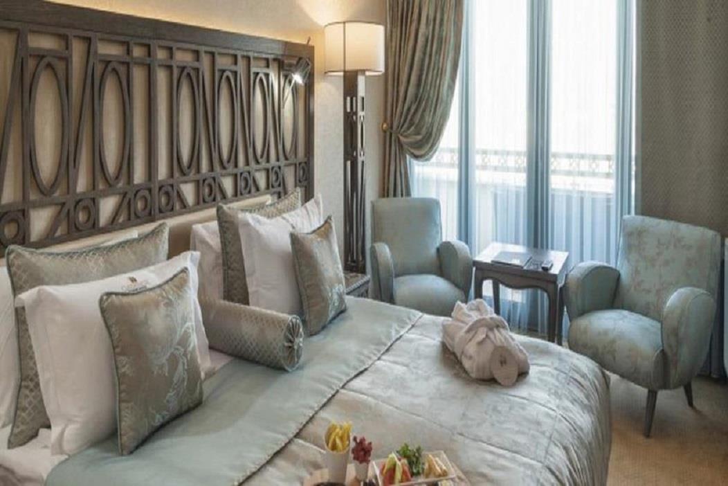 En az 2 yetişkin, En fazla 3 yetişkin + 1 çocuk veya 2 yetişkin + 1 çocuk.