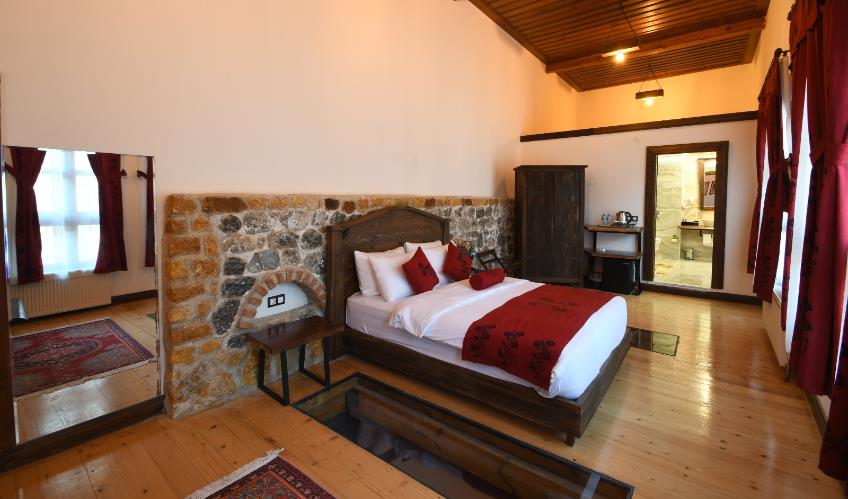 En fazla 2 yetişkin.