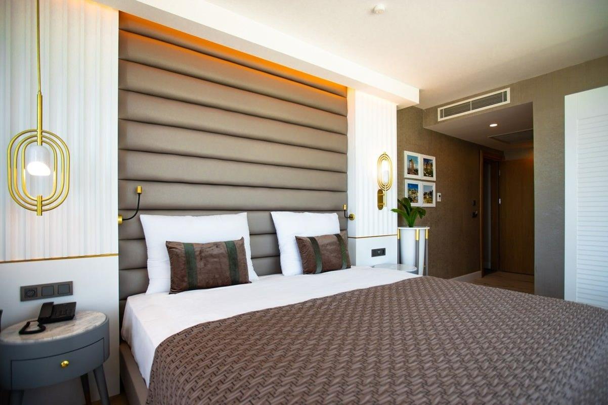 En fazla 2 yetişkin.