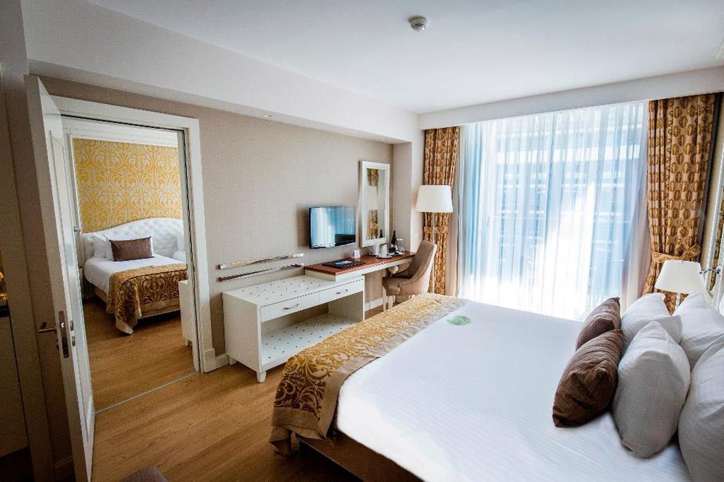 En az 2 yetişkin, En fazla 4 yetişkin veya 3 yetişkin + 2 çocuk.