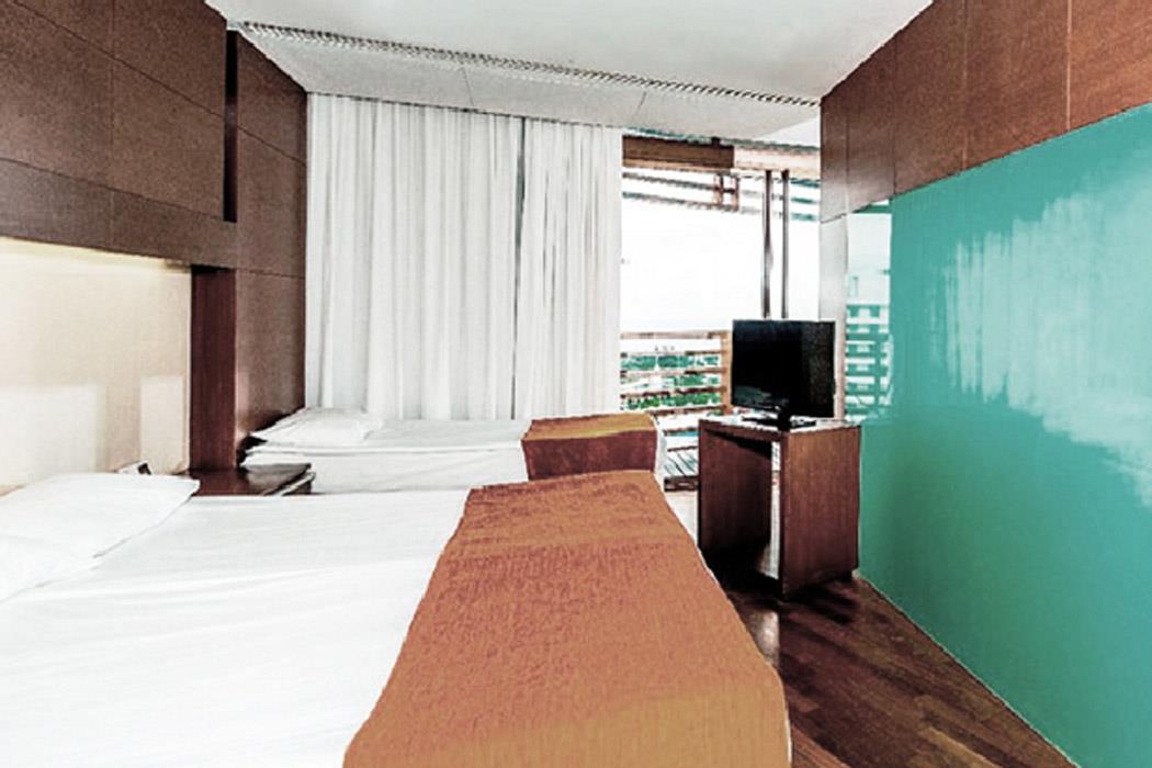 En fazla 2 yetişkin + 1 çocuk veya 1 yetişkin + 1 çocuk.