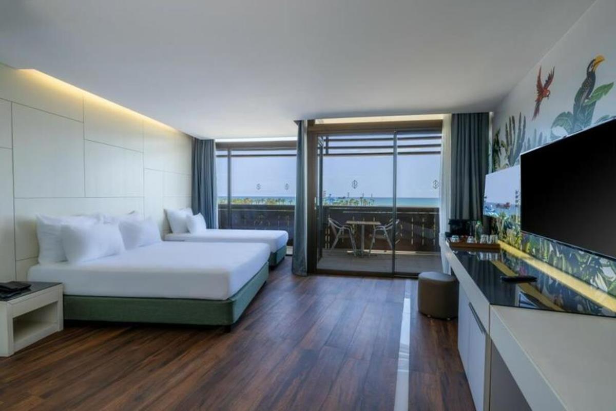 En az 3 yetişkin, En fazla 4 yetişkin + 1 çocuk veya 3 yetişkin + 2 çocuk.