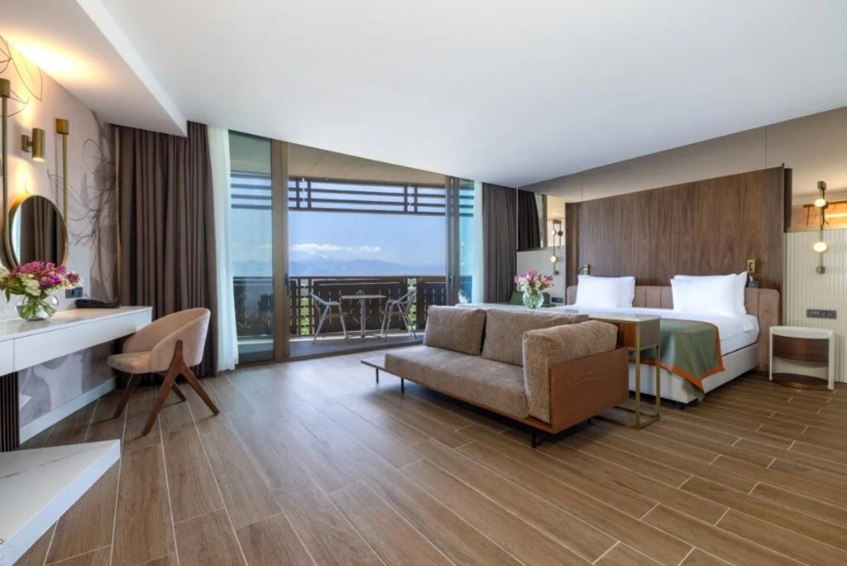 En fazla 2 yetişkin + 1 çocuk veya 1 yetişkin + 1 çocuk.