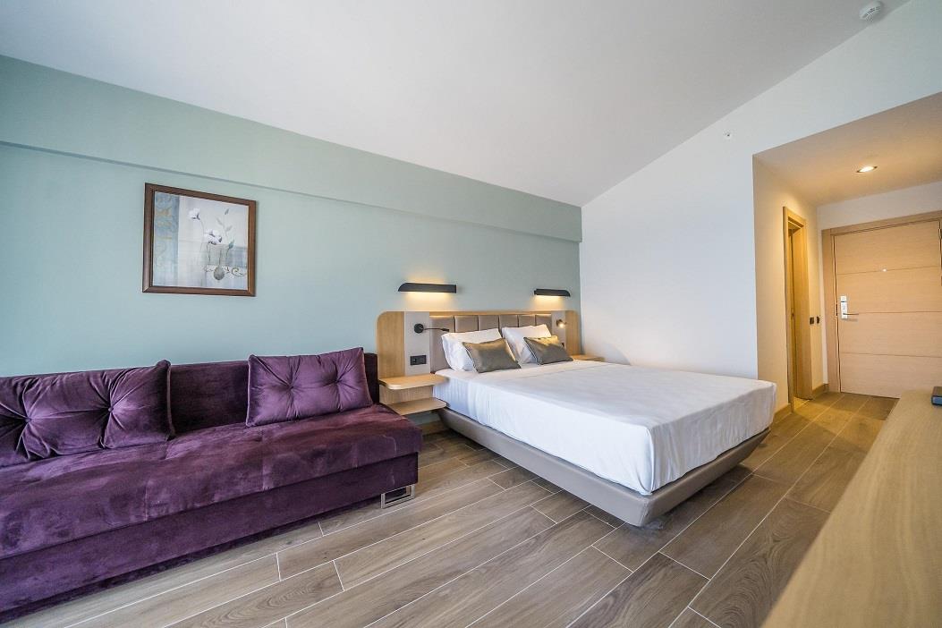 En fazla 3 yetişkin veya 2 yetişkin + 2 çocuk.