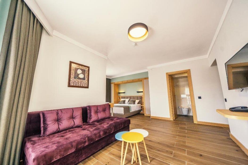 En az 2 yetişkin, En fazla 2 yetişkin + 2 çocuk.