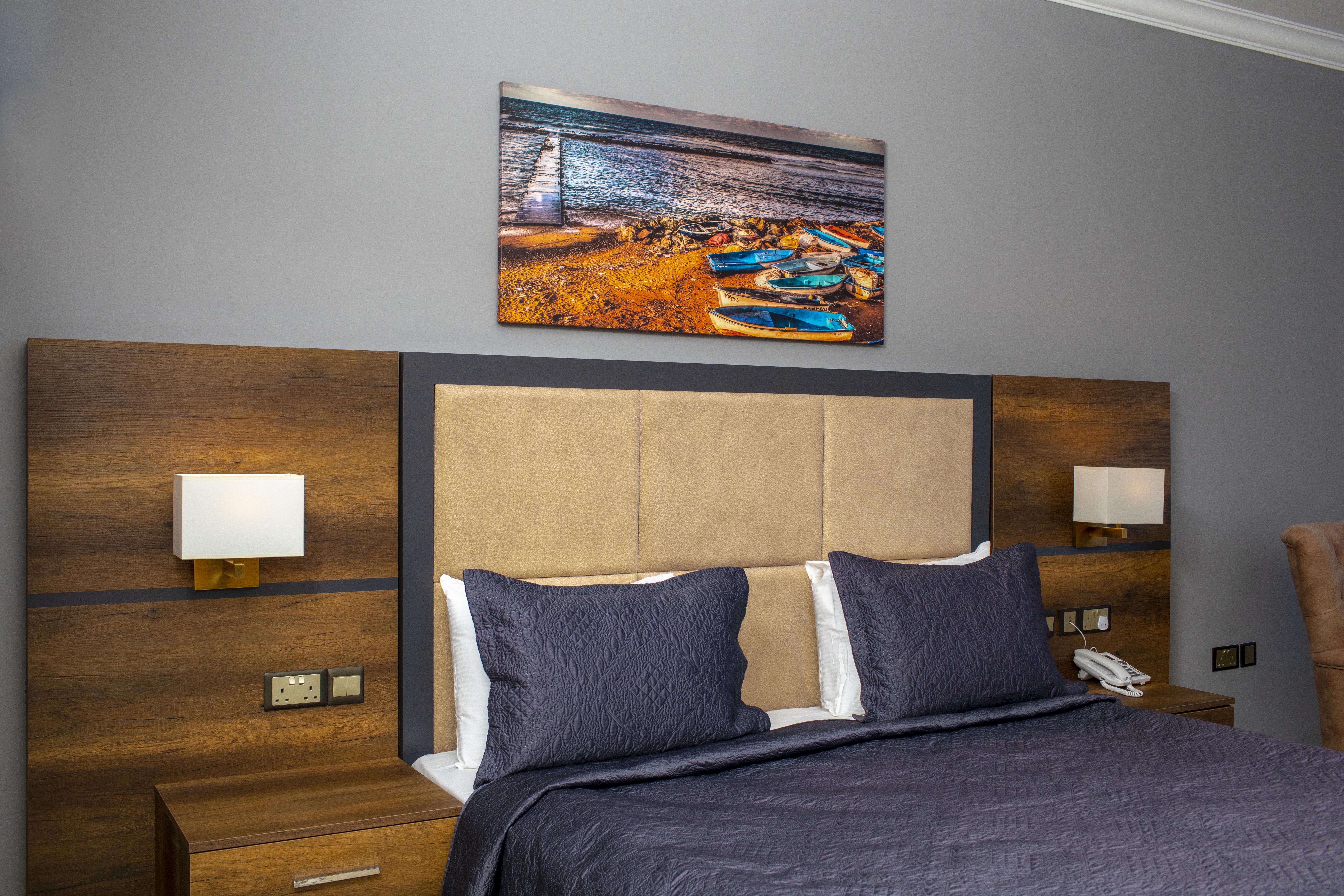 En fazla 3 yetişkin veya 2 yetişkin + 2 çocuk.