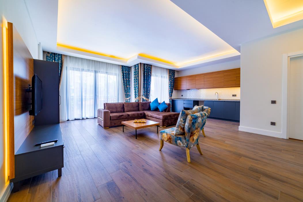 En az 2 yetişkin, En fazla 4 yetişkin veya 3 yetişkin + 1 çocuk.