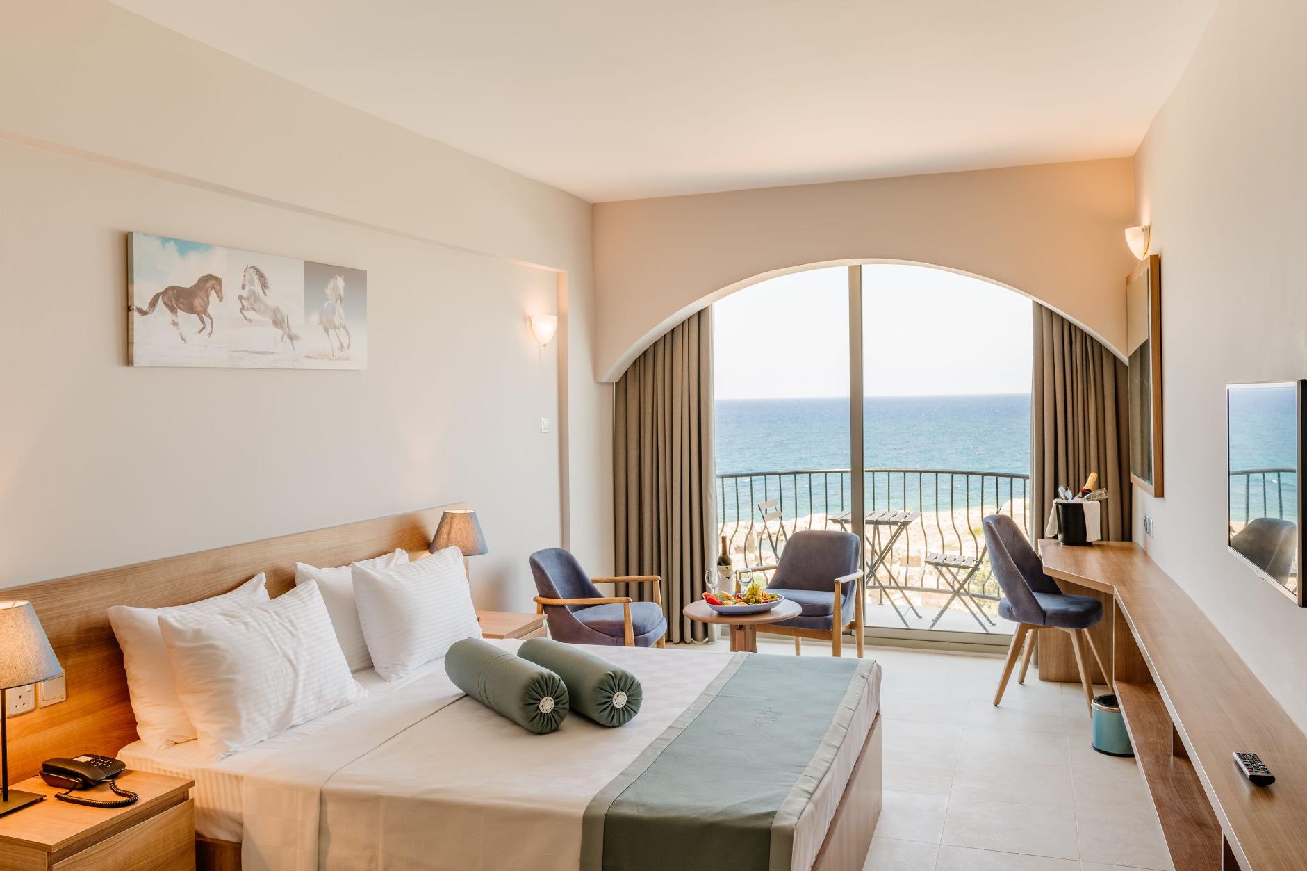 En fazla 3 yetişkin veya 2 yetişkin + 1 çocuk.