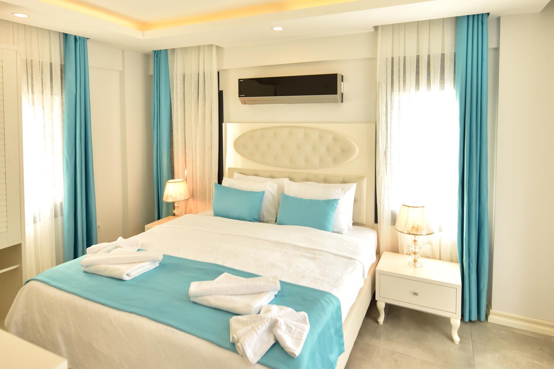 En fazla 4 yetişkin.