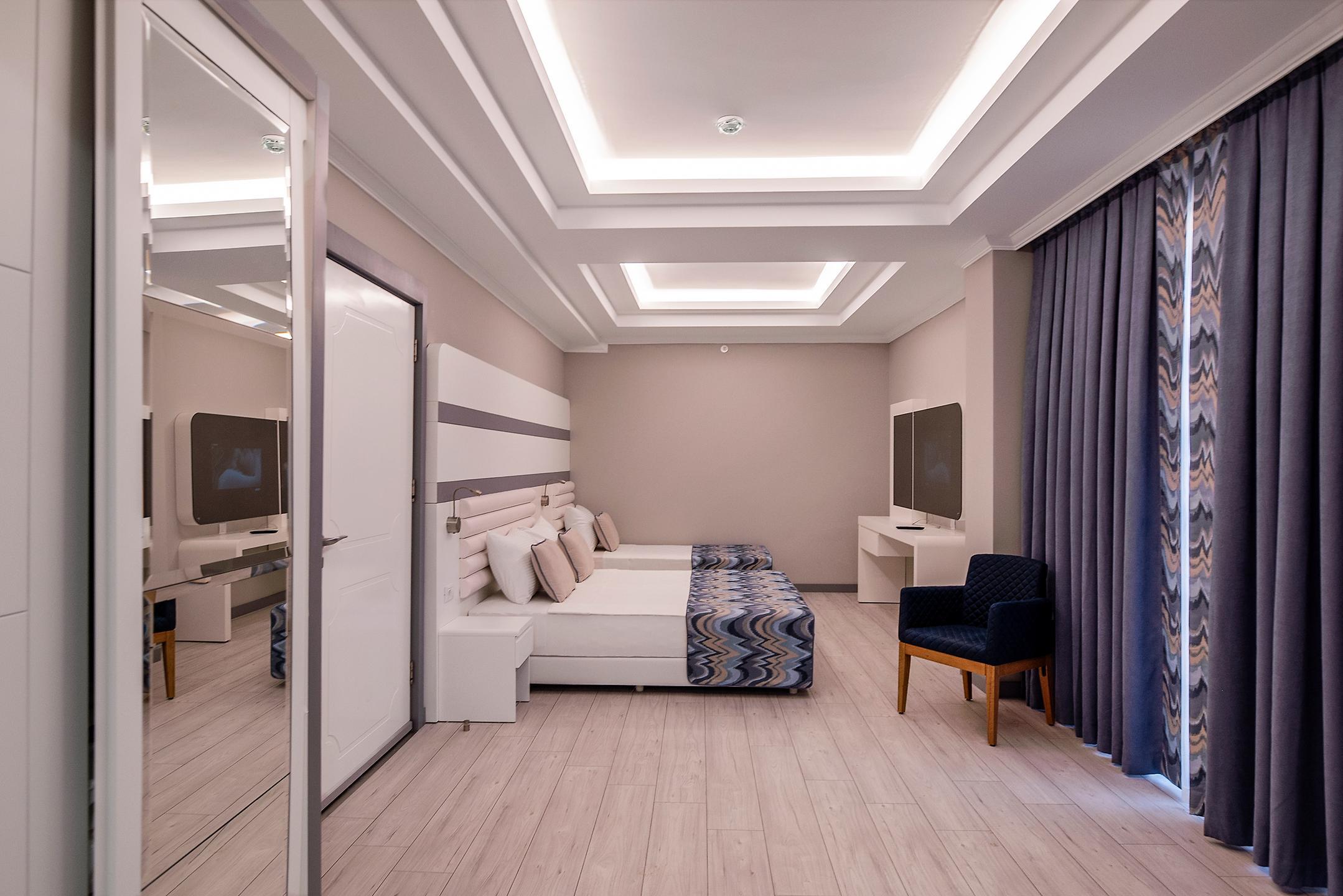 En az 2 yetişkin, En fazla 4 yetişkin veya 3 yetişkin + 1 çocuk.