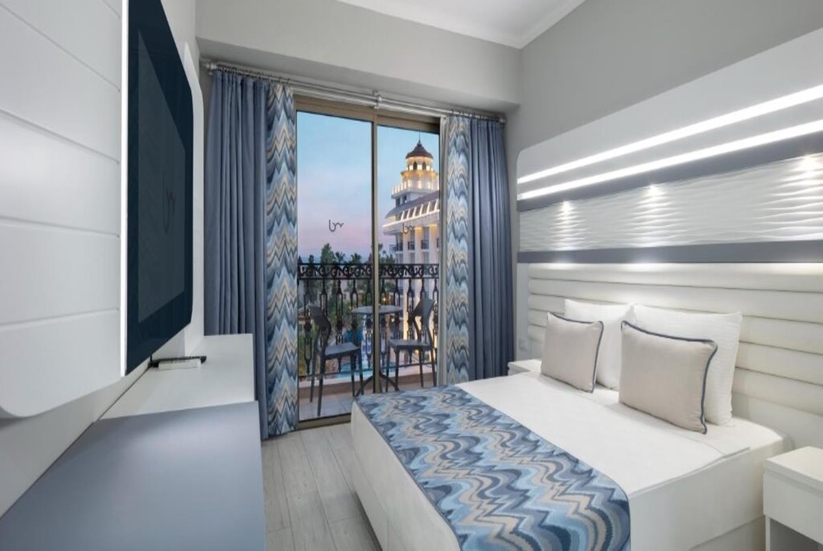 En az 2 yetişkin, En fazla 2 yetişkin + 2 çocuk.