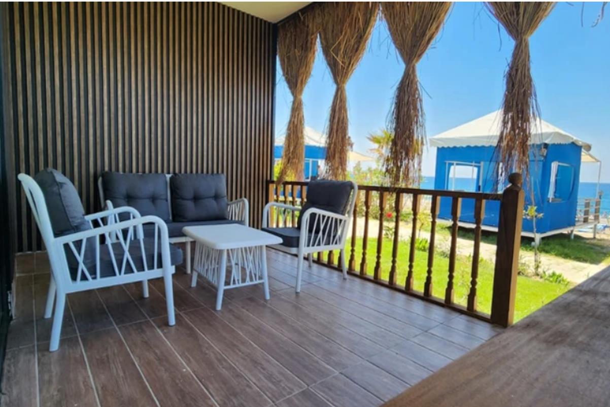 En fazla 3 yetişkin veya 2 yetişkin + 2 çocuk.