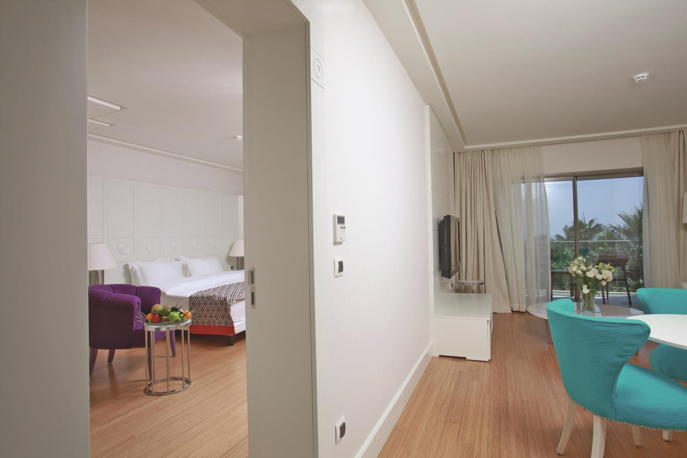 En az 2 yetişkin, En fazla 4 yetişkin veya 3 yetişkin + 1 çocuk.