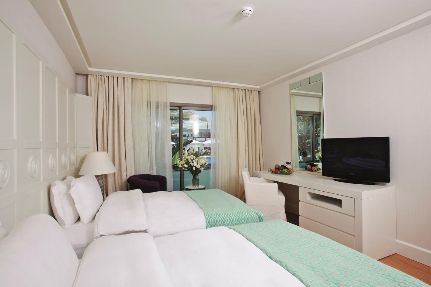 En fazla 2 yetişkin + 1 bebek (0-2 yaş) veya 1 yetişkin + 1 çocuk + 1 bebek (0-2 yaş).