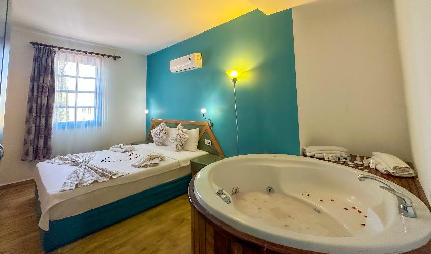 En az 2 yetişkin, En fazla 4 yetişkin.