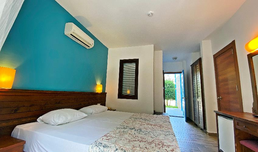 En az 2 yetişkin, En fazla 4 yetişkin.