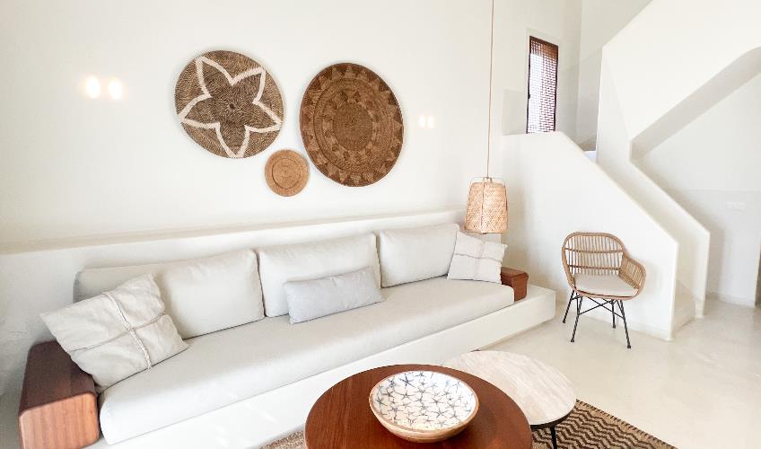 En fazla 4 yetişkin.