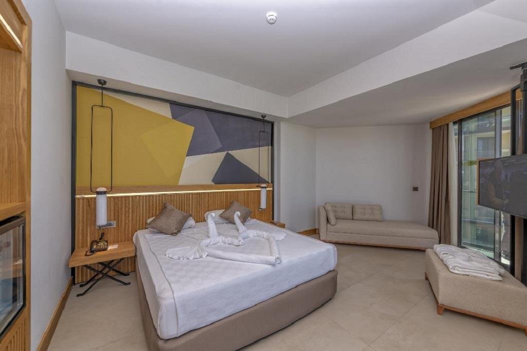 En fazla 2 yetişkin.