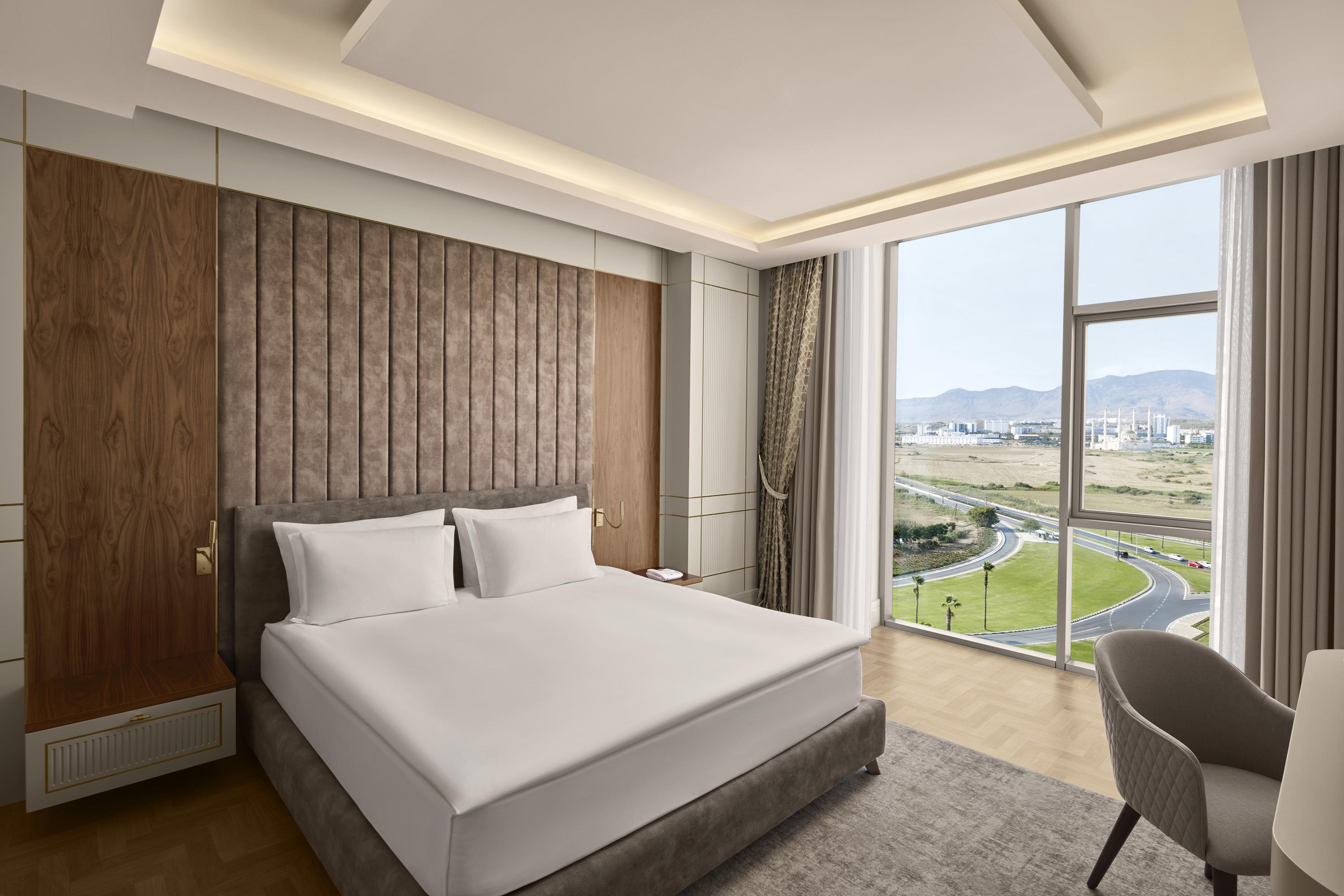 En az 2 yetişkin, En fazla 3 yetişkin + 1 çocuk veya 2 yetişkin + 2 çocuk.