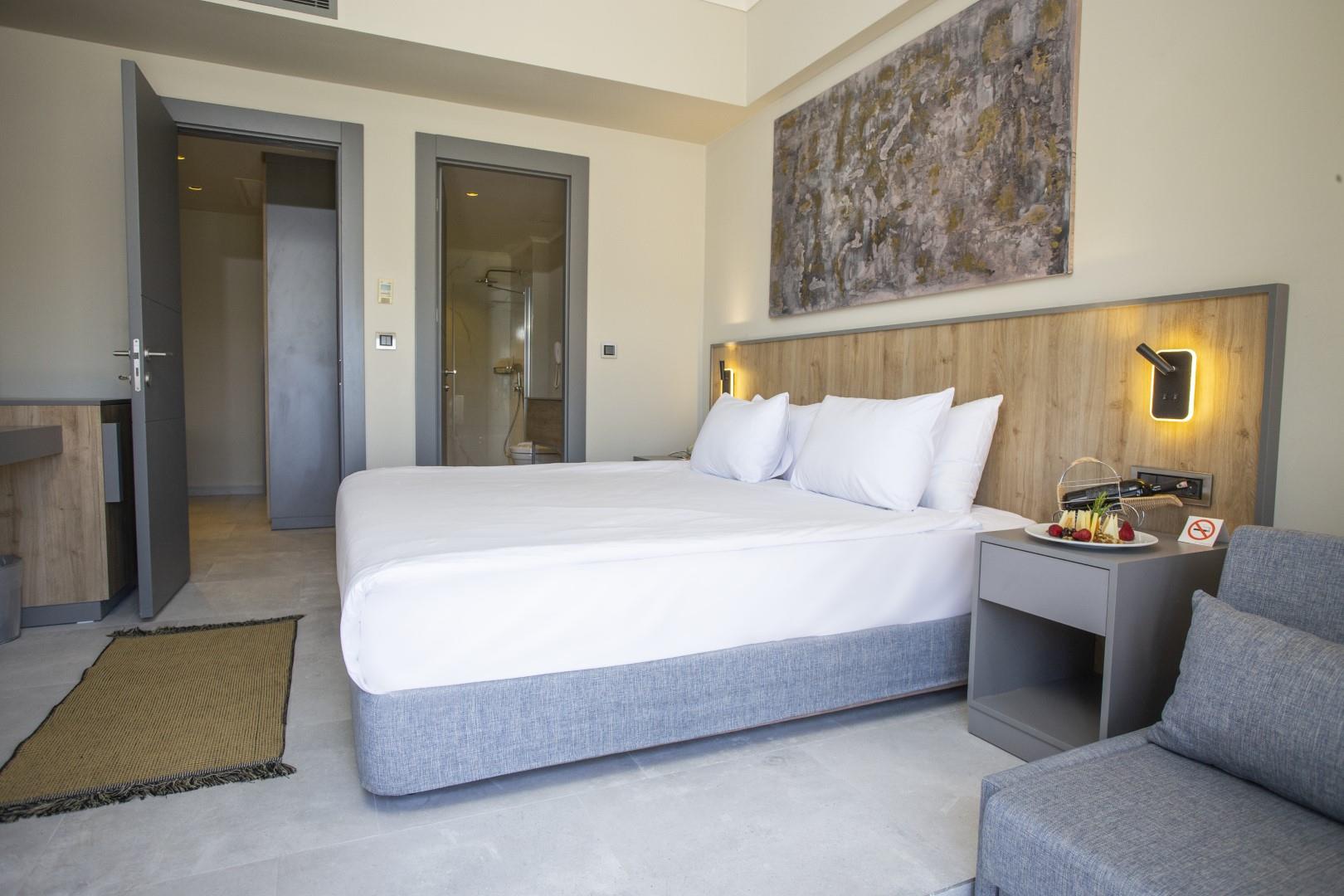 En az 2 yetişkin, En fazla 4 yetişkin veya 3 yetişkin + 1 çocuk.