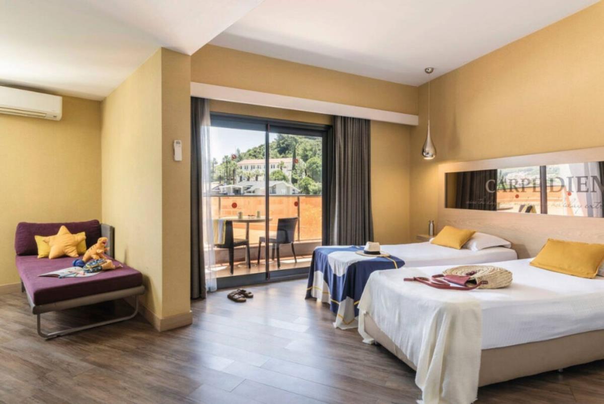 En az 2 yetişkin, En fazla 2 yetişkin + 2 çocuk.