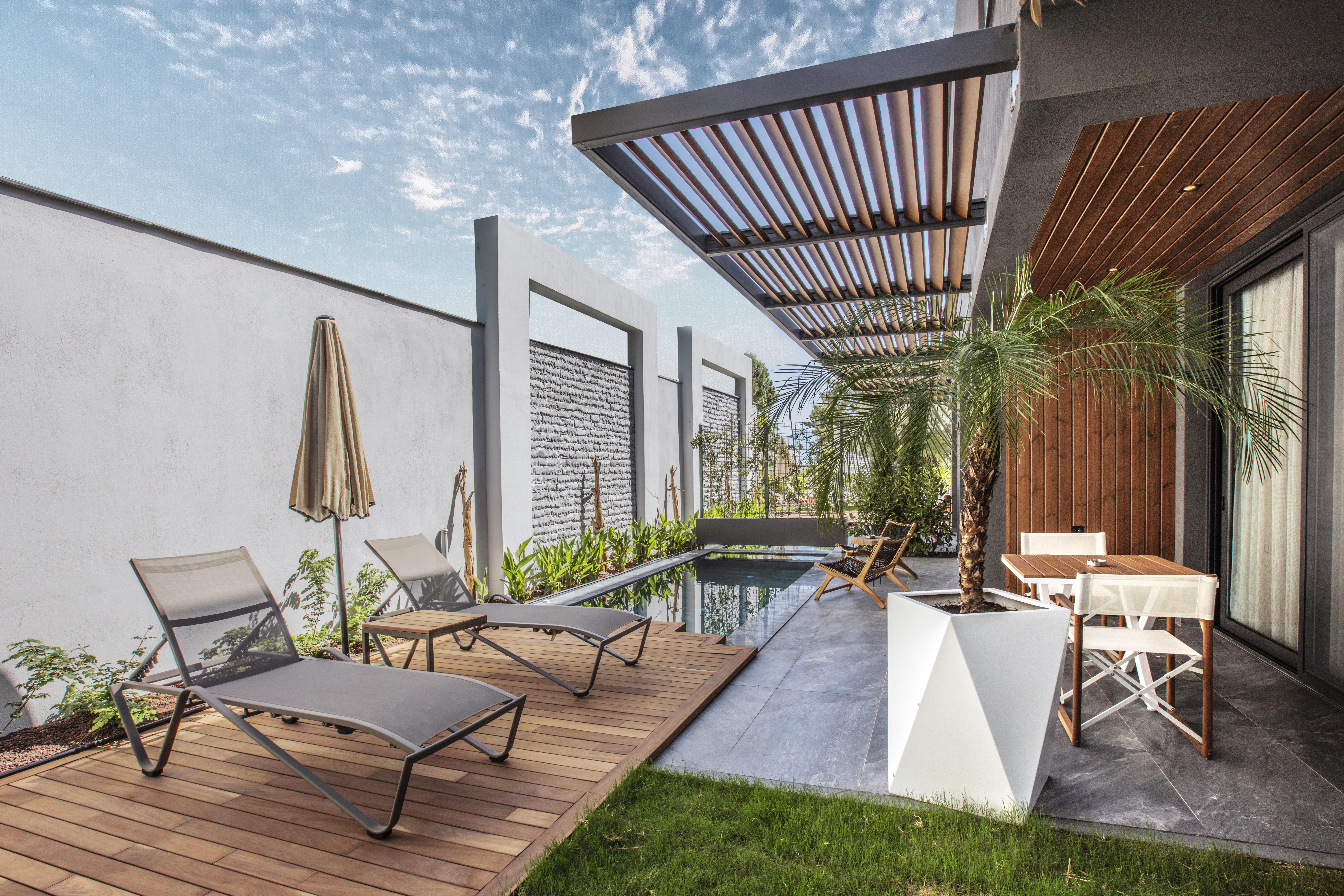 En az 2 yetişkin, En fazla 4 yetişkin veya 3 yetişkin + 1 çocuk.