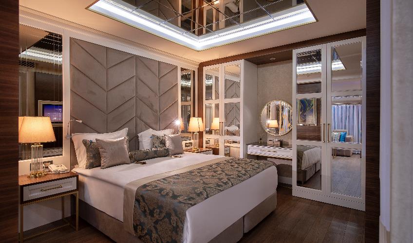 En fazla 2 yetişkin + 1 çocuk veya 1 yetişkin + 1 çocuk.