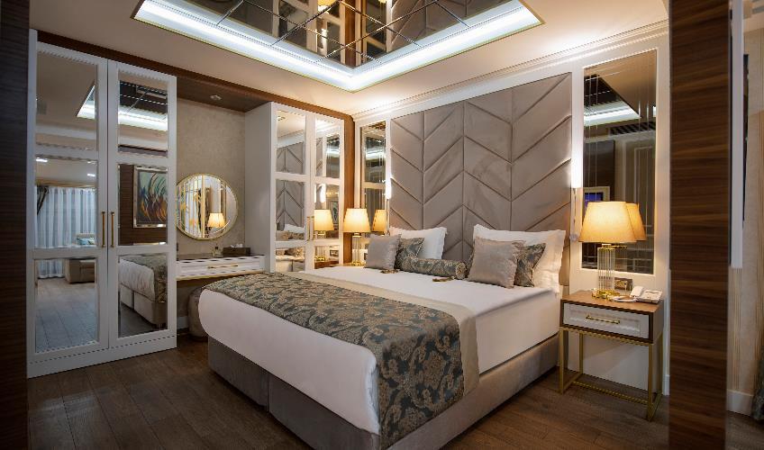 En fazla 3 yetişkin + 1 çocuk + 1 bebek (0-2 yaş) veya 2 yetişkin + 2 çocuk + 1 bebek (0-2 yaş).