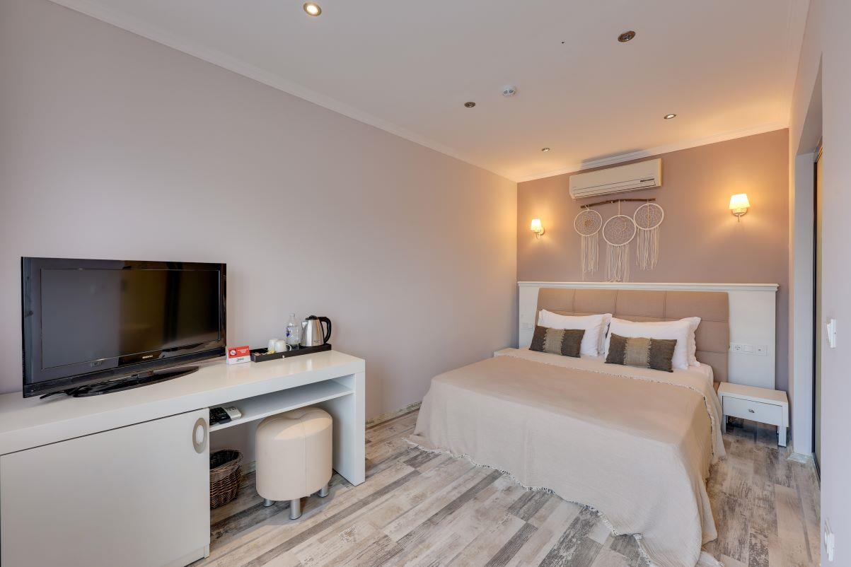 En fazla 2 yetişkin + 1 çocuk veya 1 yetişkin + 1 çocuk.