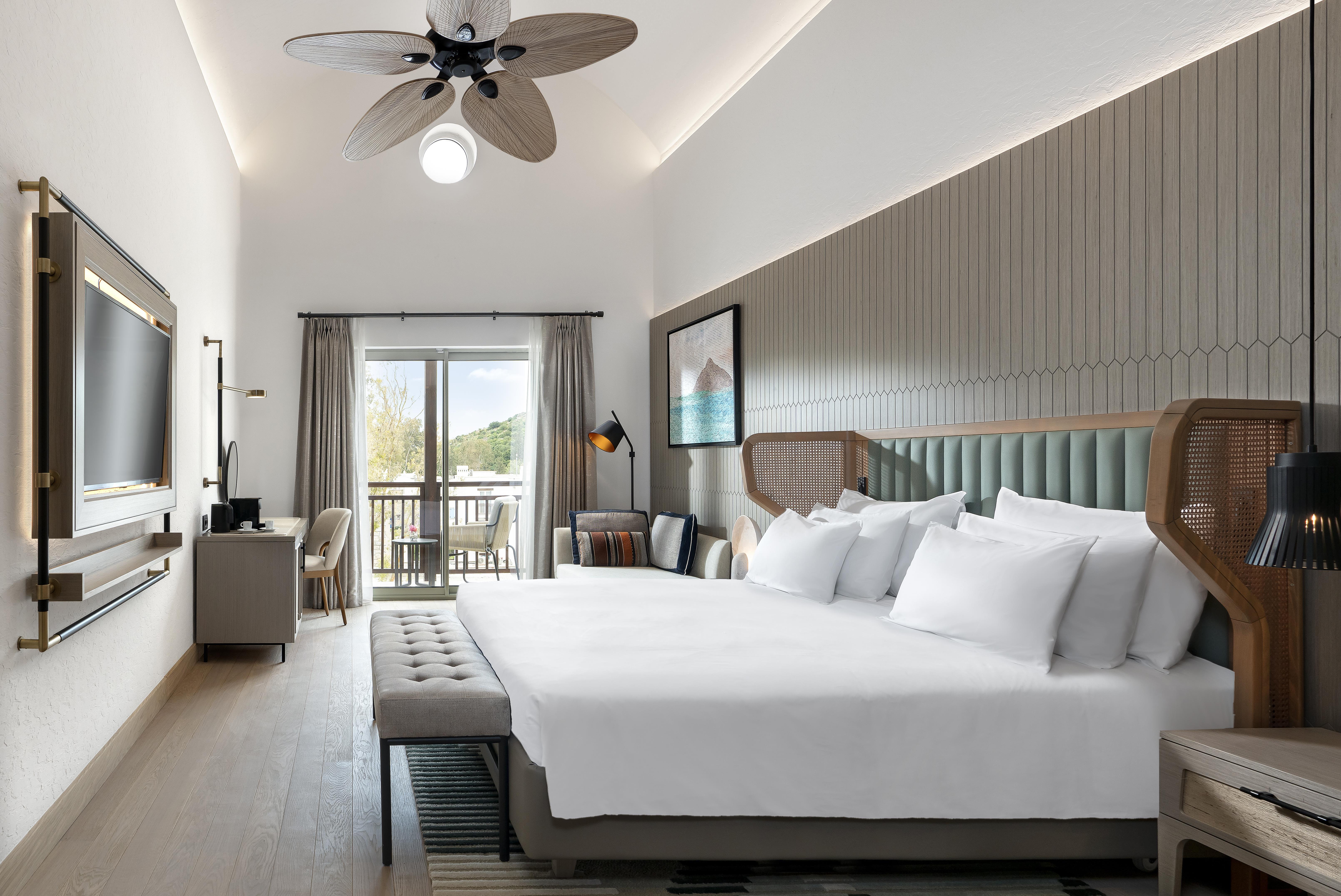 En fazla 3 yetişkin veya 2 yetişkin + 1 çocuk.