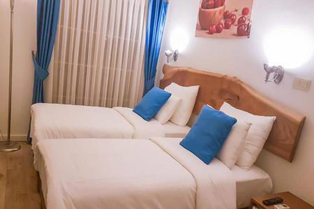 En fazla 2 yetişkin.