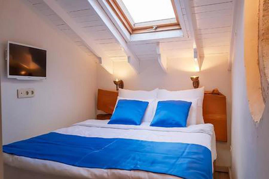 En fazla 2 yetişkin.