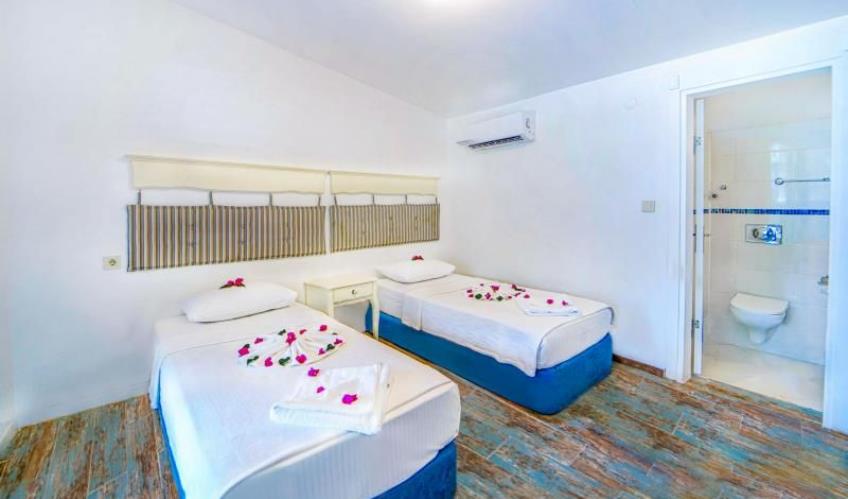 En fazla 2 yetişkin.