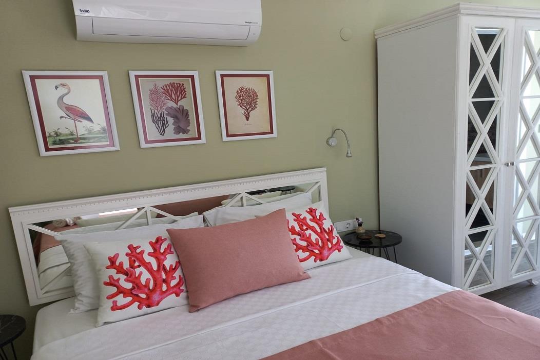 En fazla 2 yetişkin.