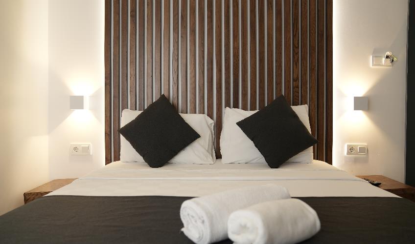 En fazla 2 yetişkin.