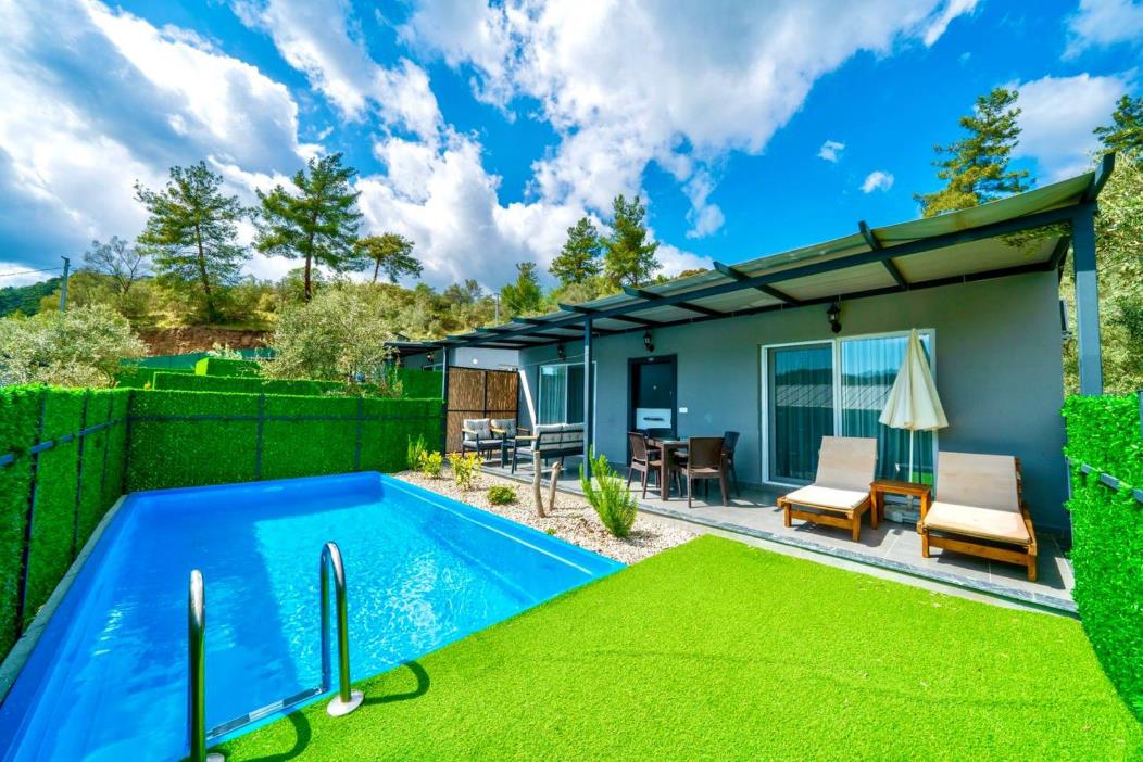 En fazla 2 yetişkin.