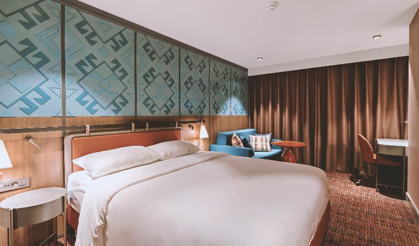 En fazla 2 yetişkin.