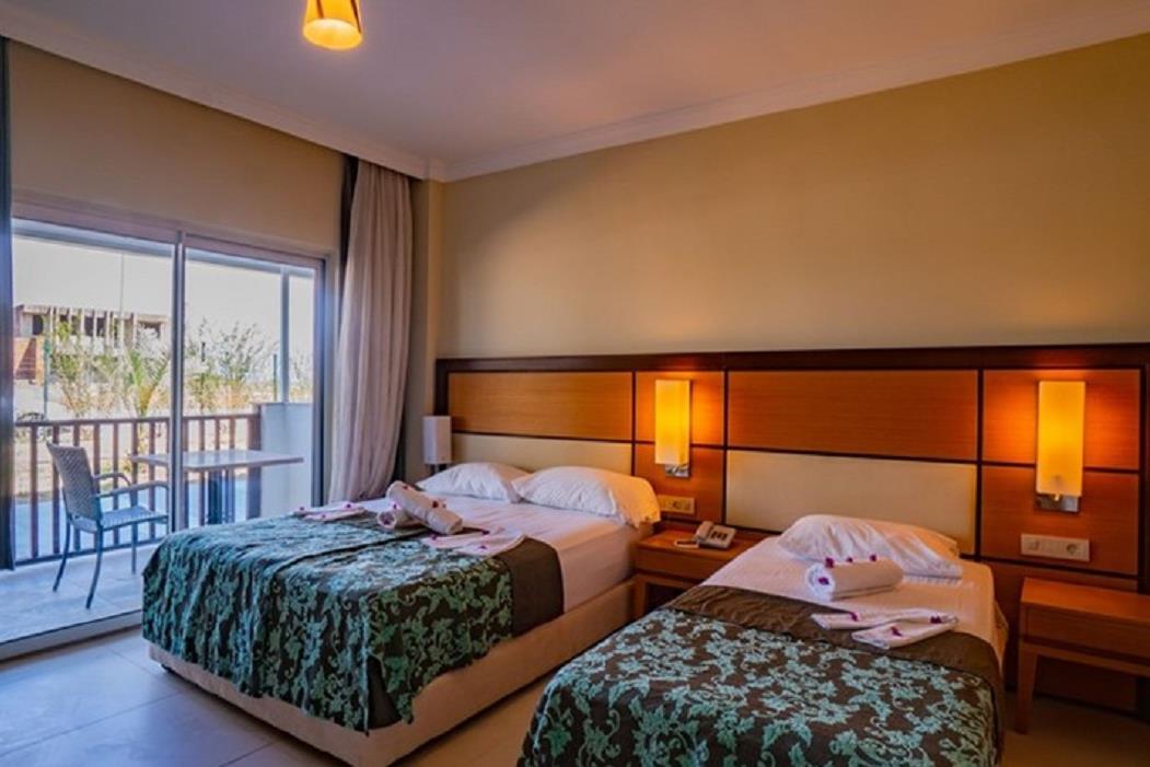 En az 2 yetişkin, En fazla 5 yetişkin veya 4 yetişkin + 1 çocuk.