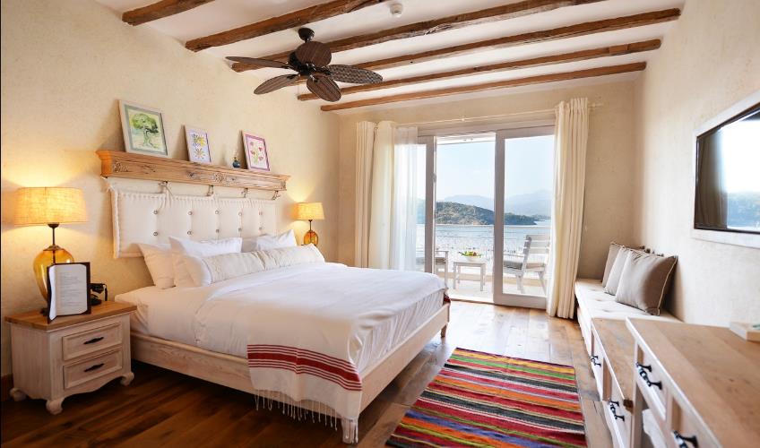 En fazla 2 yetişkin.