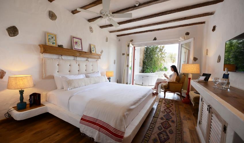 En fazla 2 yetişkin.