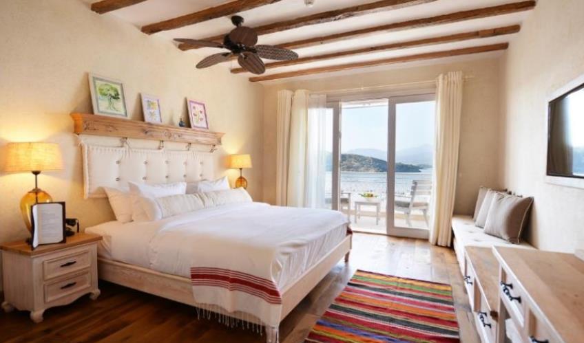 En fazla 2 yetişkin.