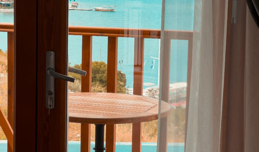 En fazla 2 yetişkin.