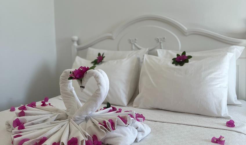 En az 2 yetişkin, En fazla 4 yetişkin veya 3 yetişkin + 1 çocuk.