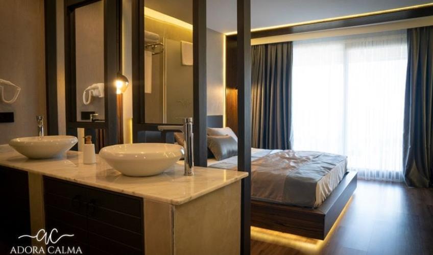 En fazla 2 yetişkin.