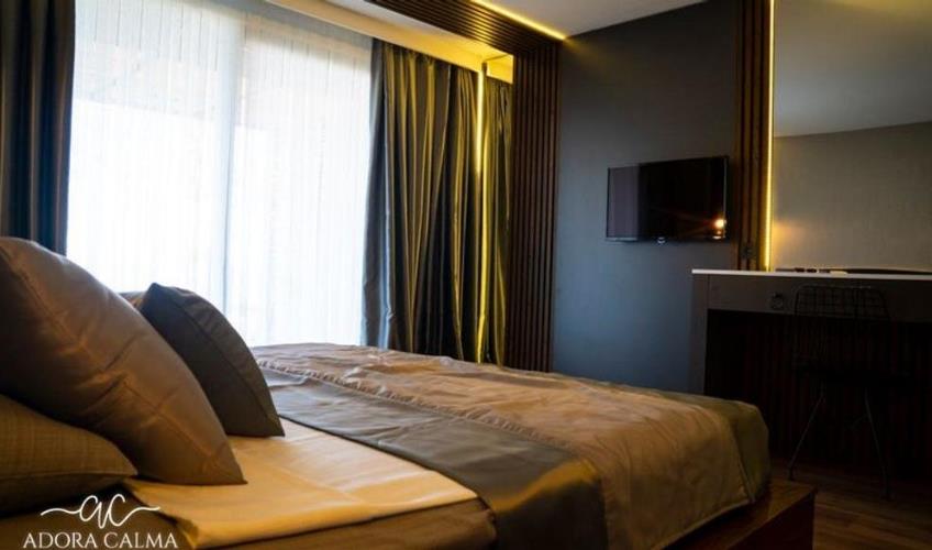 En fazla 2 yetişkin.