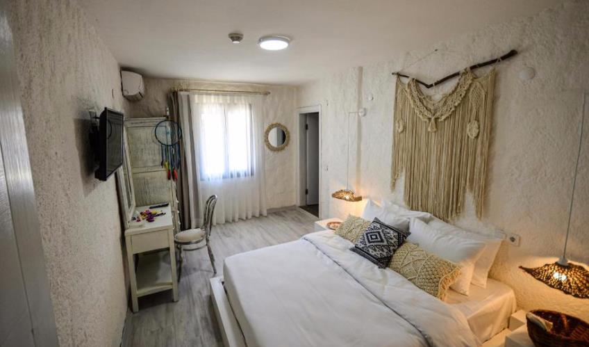 En fazla 2 yetişkin.