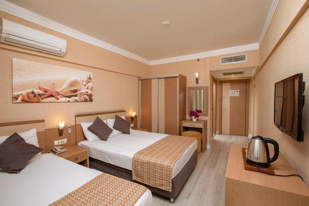 En fazla 3 yetişkin veya 2 yetişkin + 1 çocuk.